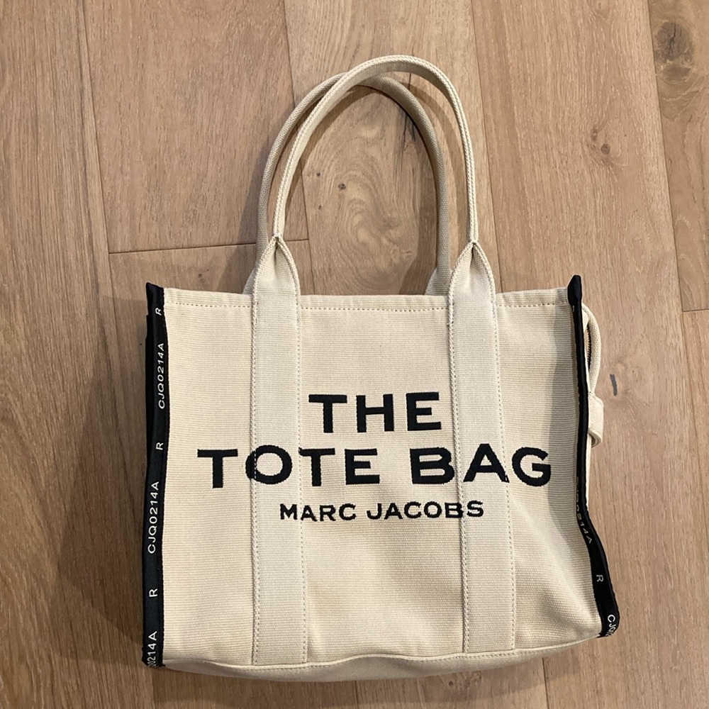 Marc Jacobs, The Tote Bag, Size Large, Warm Sand